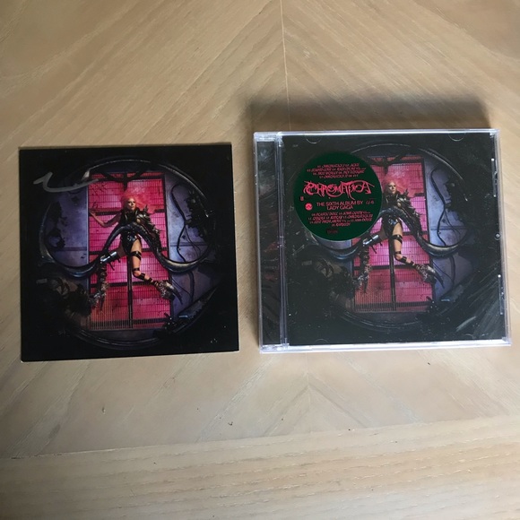 LADY GAGA Autographed Chromatica CD NWT - Picture 6 of 9